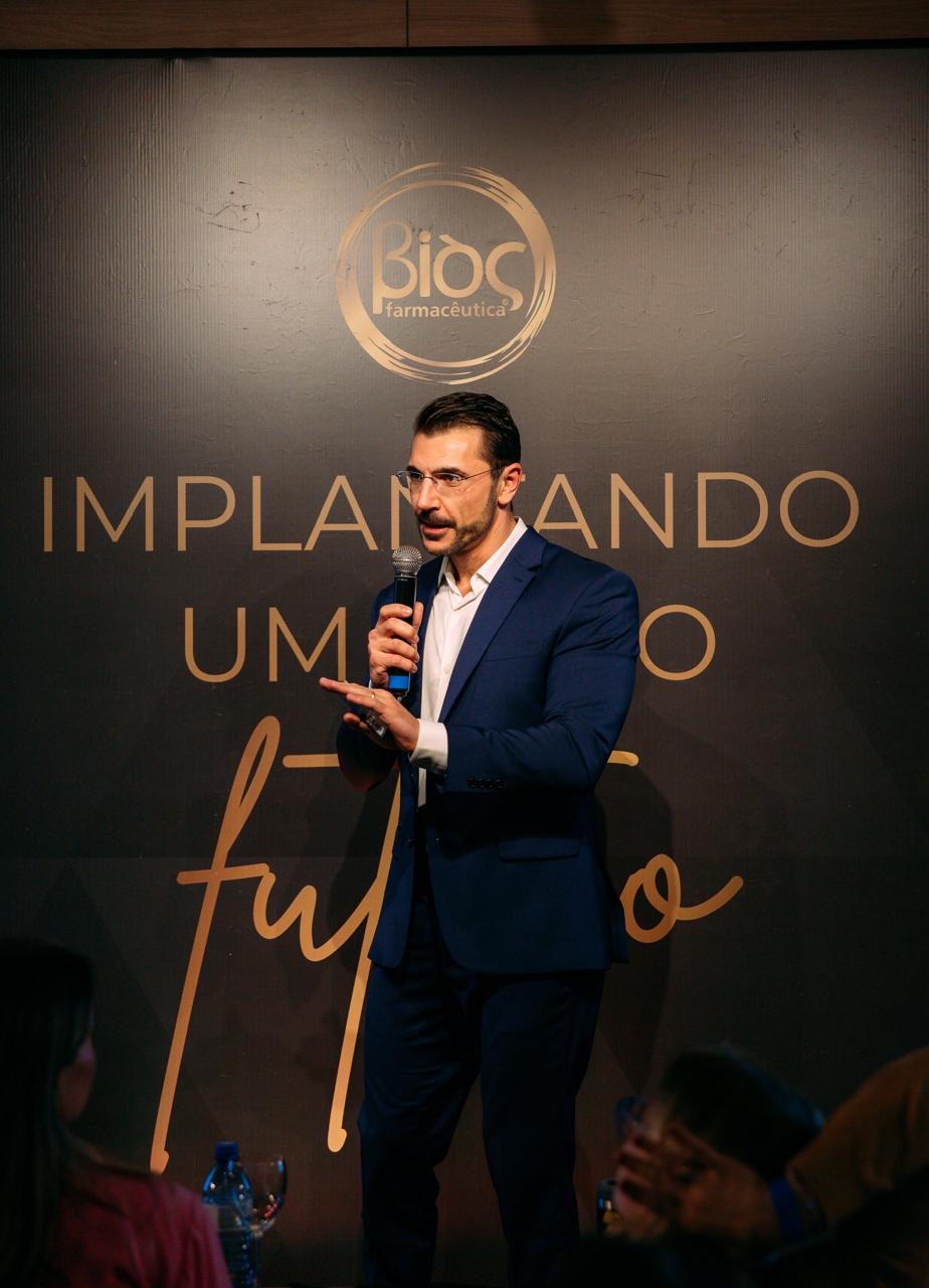 Dr. Alexandre Dell'Aquila em palestra sobre o futuro da saúde